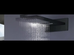 De Tapkranen van de badkamersdouche