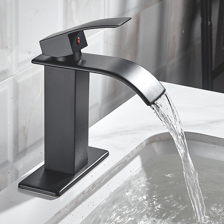 SUS304 van het het Gaten Enige Handvat van de roestvrij staalwaterval Enige het Bassinmixer in Matte Black Chrome Brushed Grey