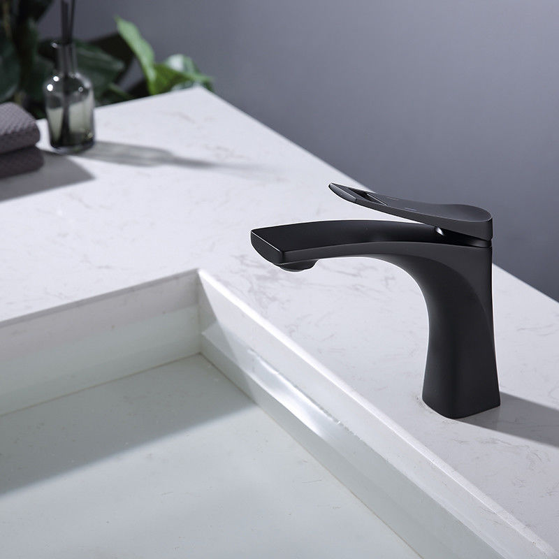 Mixer van het het Handvatbassin van het messings de Moderne Enige Gat Enige in Chrome Matte Black Gold Grey
